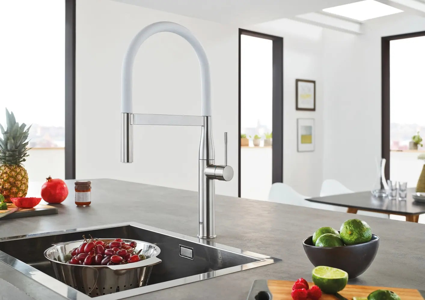 Grohe Essence Pre-Rinse Spray Kitchen Faucet with Locking Push Button Control